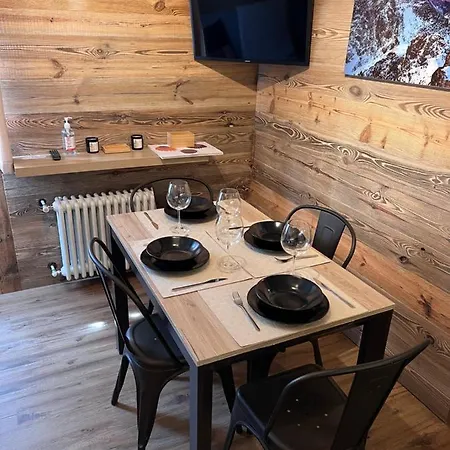 Casa Cervinia Shuss 2 Apartment *